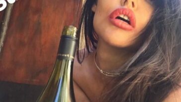 Nathalia Pinheiro (Leiah Philip) Topless (4 Photos + GIF)