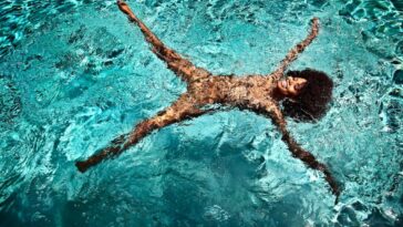 Nereyda Bird Nude & Sexy (22 Photos)