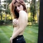Bella Thorne Topless (1 Pic)