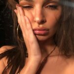 Emily Ratajkowski Sexy (11 New Photos)