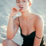 Jessica Larusso Nude & Sexy (11 Photos)