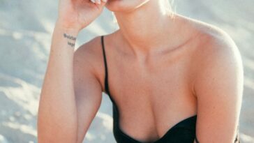 Jessica Larusso Nude & Sexy (11 Photos)