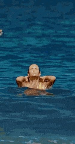 Brooklyn Decker in Just Go With It 2011