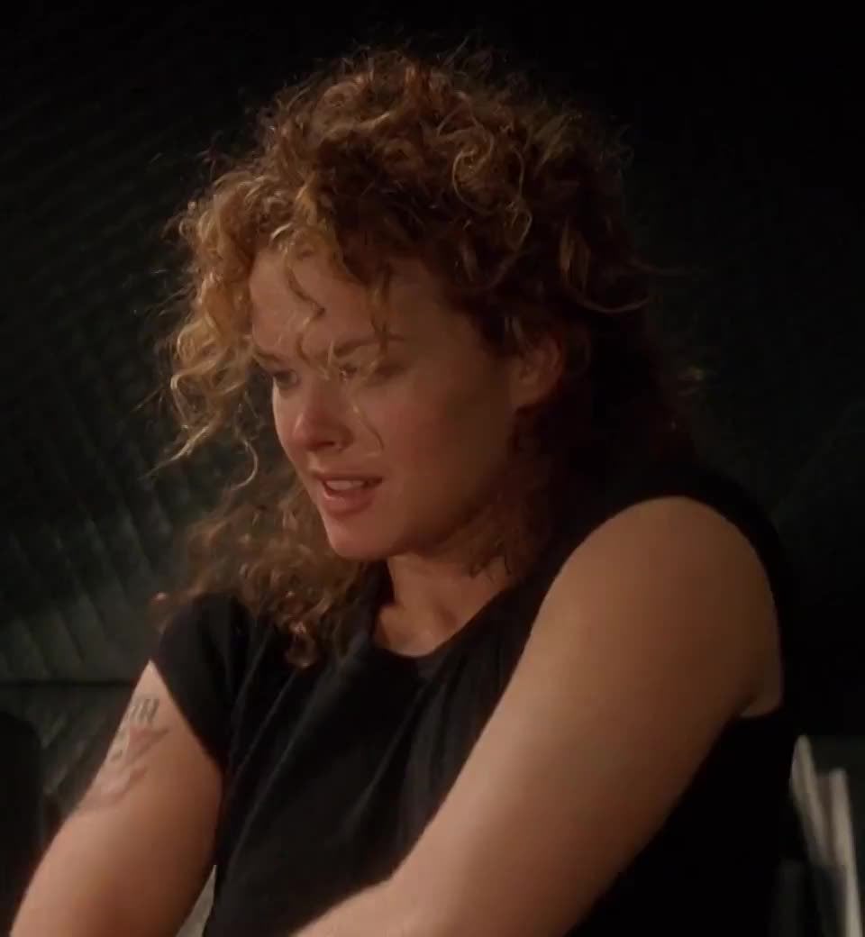 Dina Meyer Starship Troopers