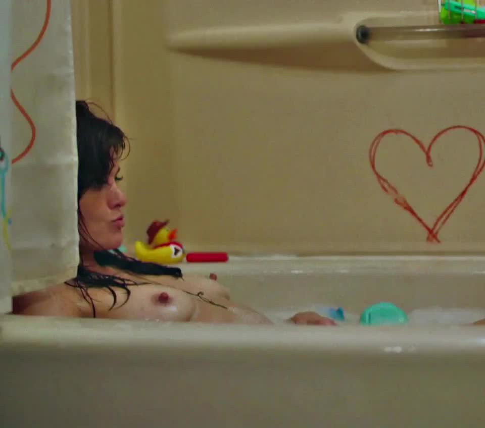 Frankie Shaw in SMILF S1E1 2017