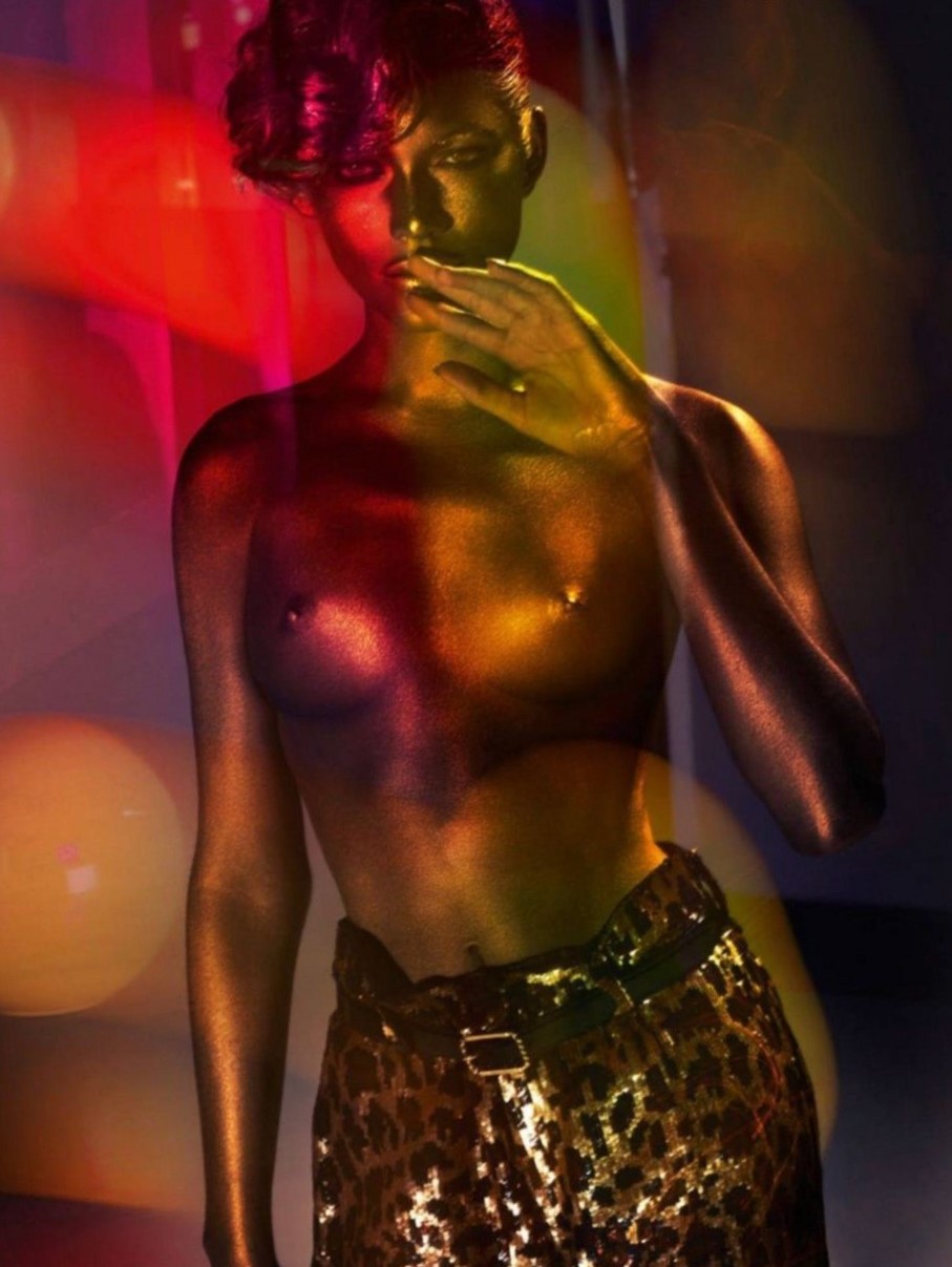 Valentina Sampaio Topless 1 Photo