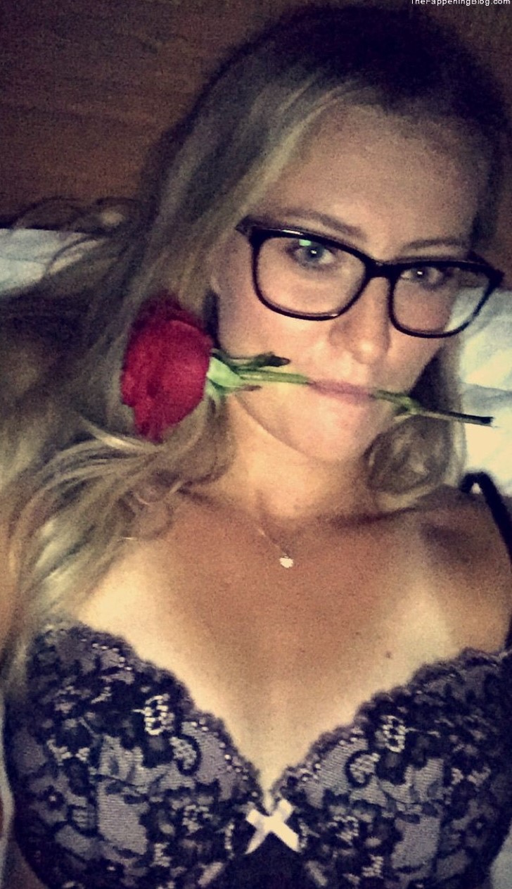 Kristina Mladenovic Leaked 4 Photos