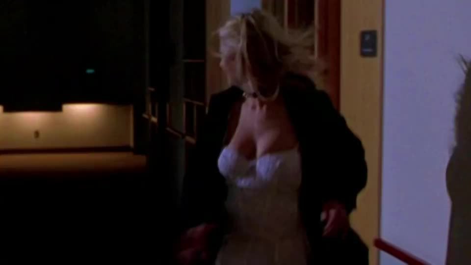 Tara Reid Urban Legend