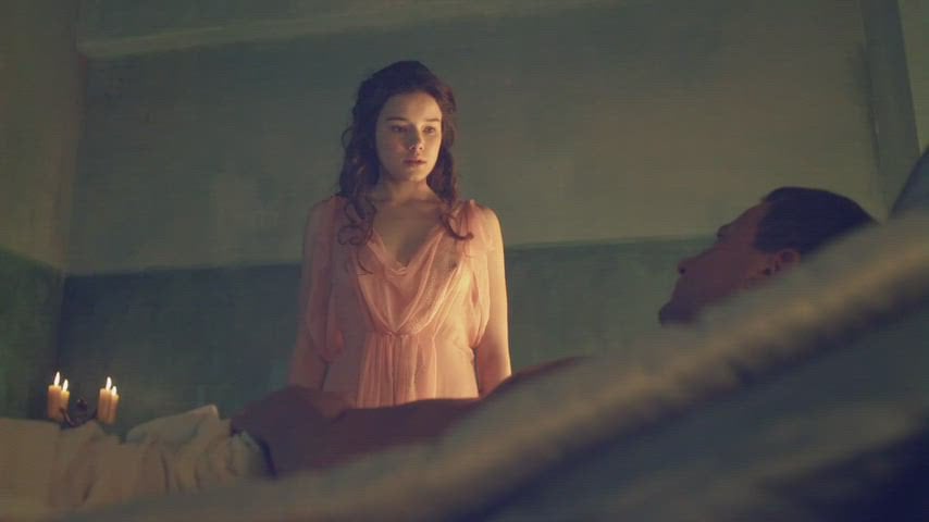 Hanna Mangan Lawrence in Spartacus S02E07 2012