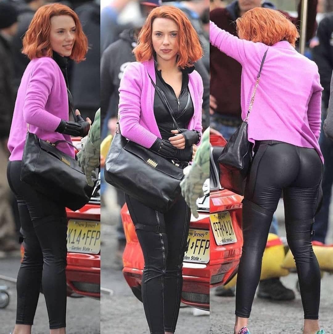 Scarlett Johannson ass