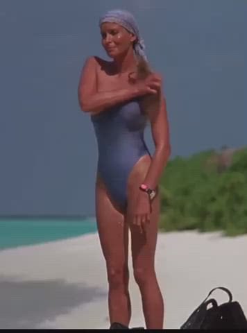 Bo Derek Ghosts cant do it 1989