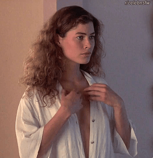 Carre Otis gifv