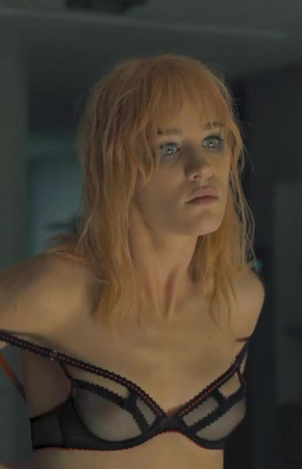 Mackenzie Davis in Blade Runner 2049 Open Matte