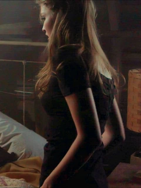 Lily Simmons in Banshee s1e2