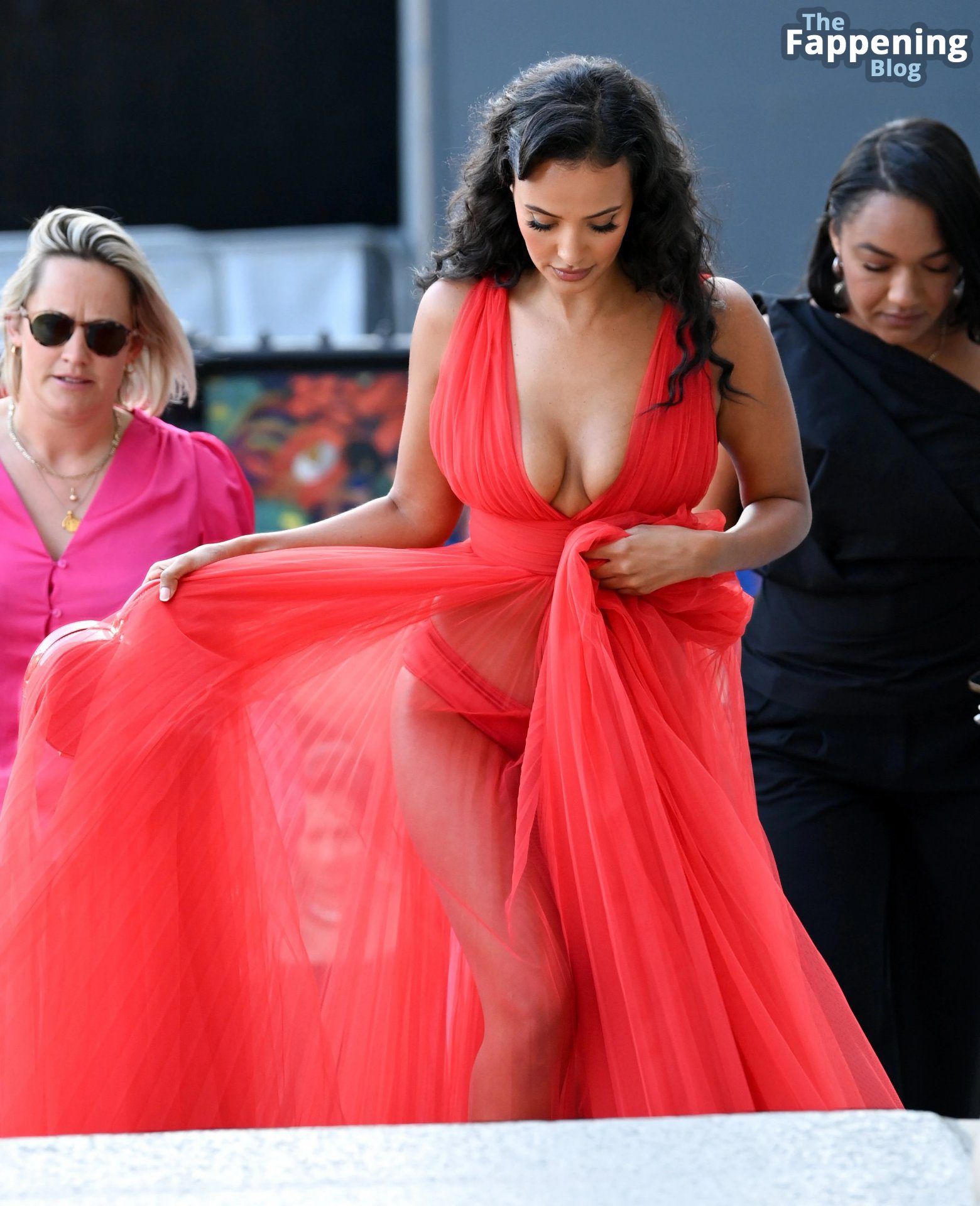 Maya Jama Flaunts Her Curves In A Red Dress Photos Nude Celebs