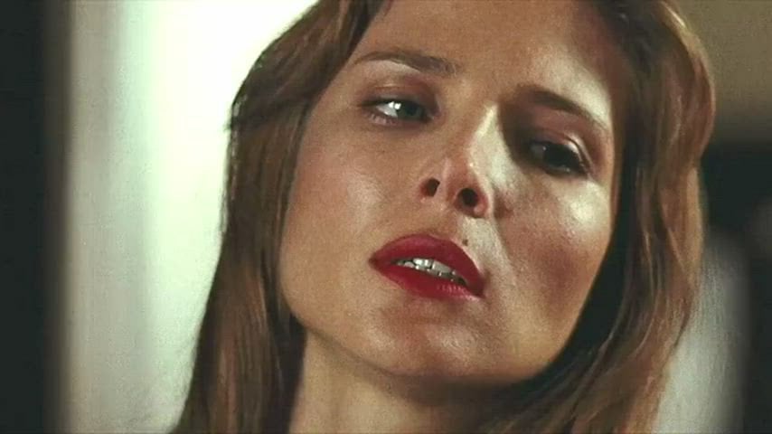 Elsa Pataky in Di Di Hollywood.jpg