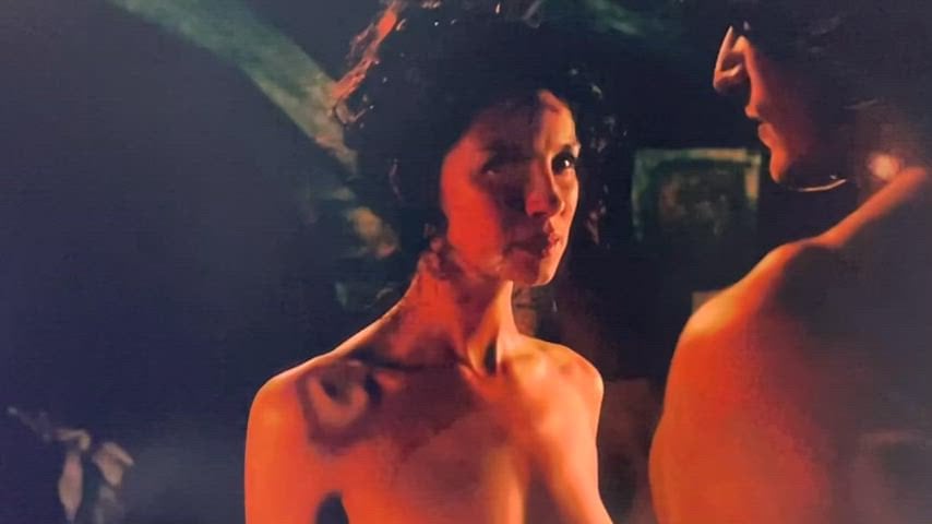 Caitriona Balfe in Outlander S1E7.jpg