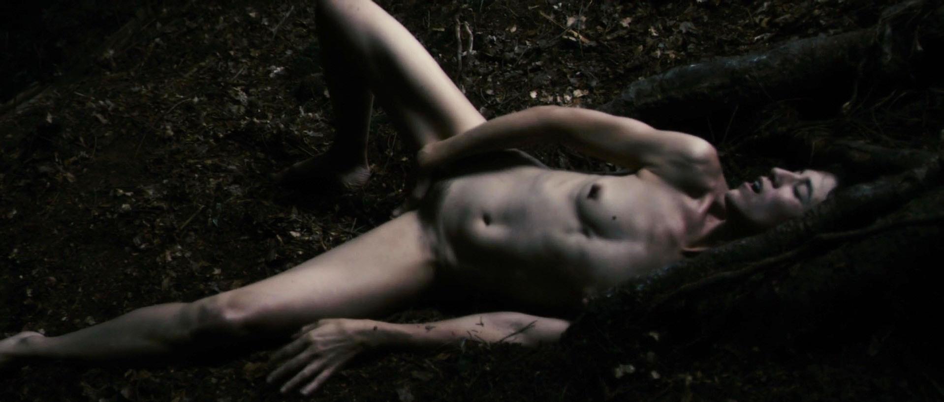 Charlotte Gainsbourgh Antichrist 2009.jpg