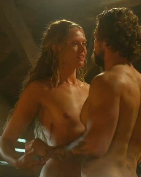 Frida Gustavsson in Vikings Valhalla S01E06 2022.jpg