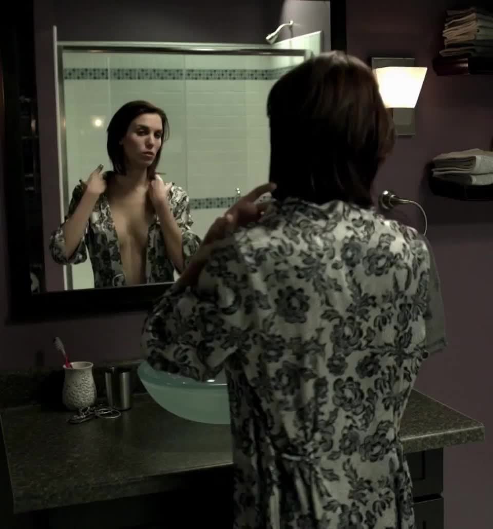Christy Carlson Romano Mirrors Nude Celebs