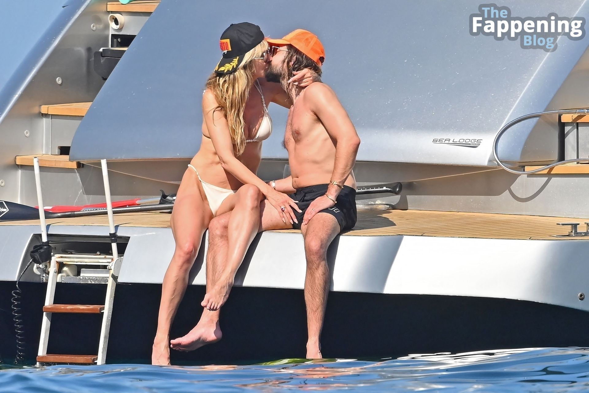 Heidi Klum Tom Kaulitz Pack on the PDA While.jpg
