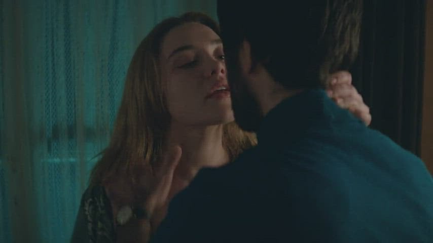 Florence Pugh in The Little Drummer Girl 2018 Part 1.jpg