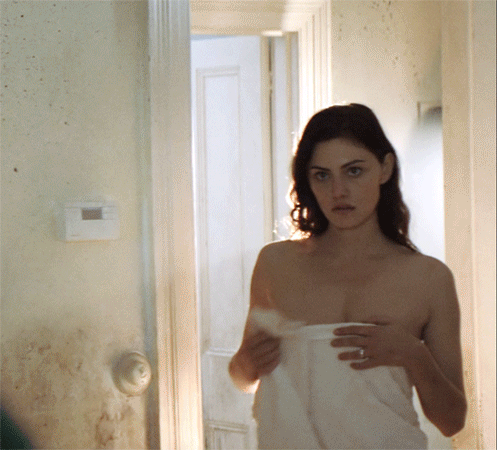 Phoebe Tonkin.gif