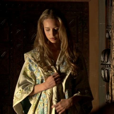 Rachel Montague in The Tudors S01E03 2007.jpg