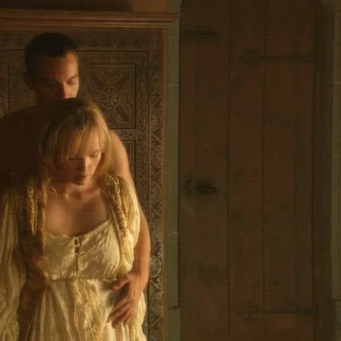 Slaine Kelly in The Tudors S01E01 2007.jpg