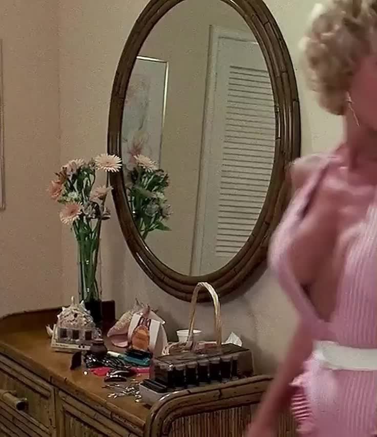 Leslie Easterbrook.jpg