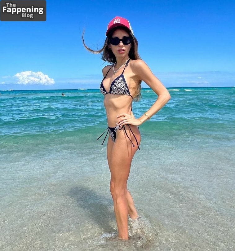 Cathy Fischer Hummels Sexy 9 Photos.jpg