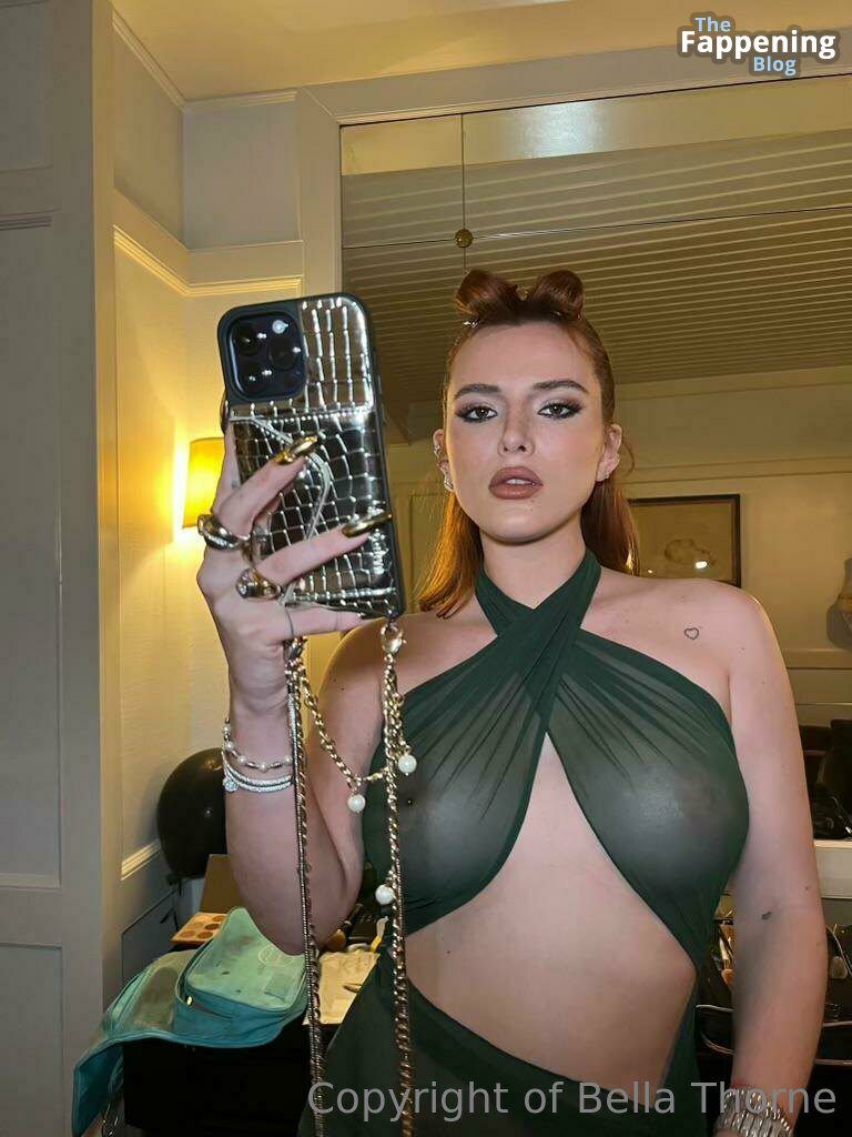 Bella Thorne Takes Sultry Selfies for OnlyFans 5 Photos.jpg