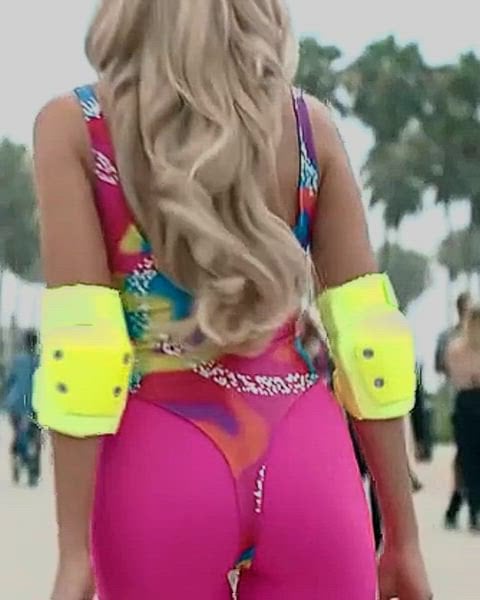 Margot Robbie ass and cleavage from Barbie 2023.jpg