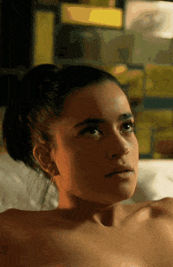 Paulina Gaitan in Diablo Guardian TV serie.gif