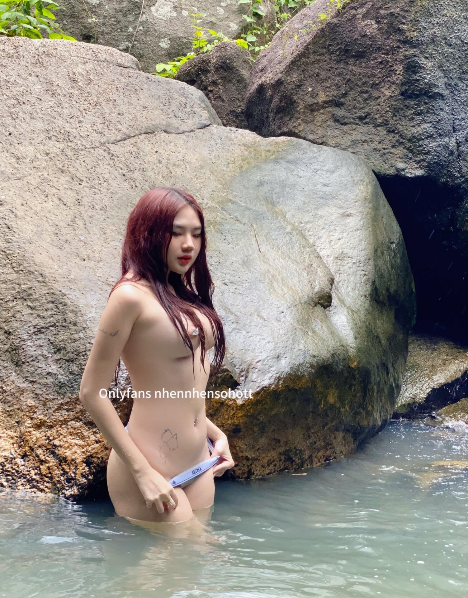 Thanh Nhen / nhennhensohott Nude OnlyFans Leaks 9