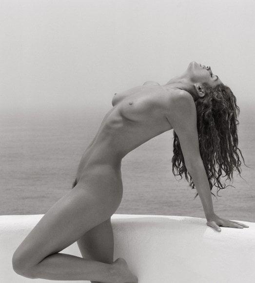 Another magnificent shot of Cindy Crawford.jpg