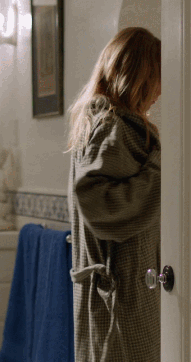 Brit Robertson in Ask Me Anything 2014.gif