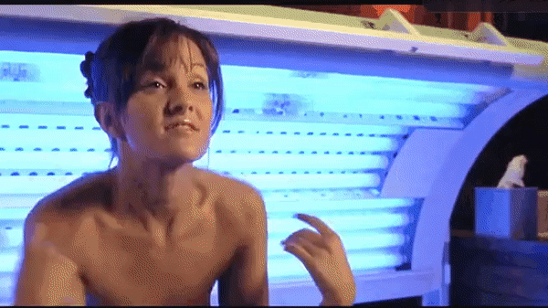 Chelan Simmons amp Crystal Lowe Final Destination 3 2006.gif