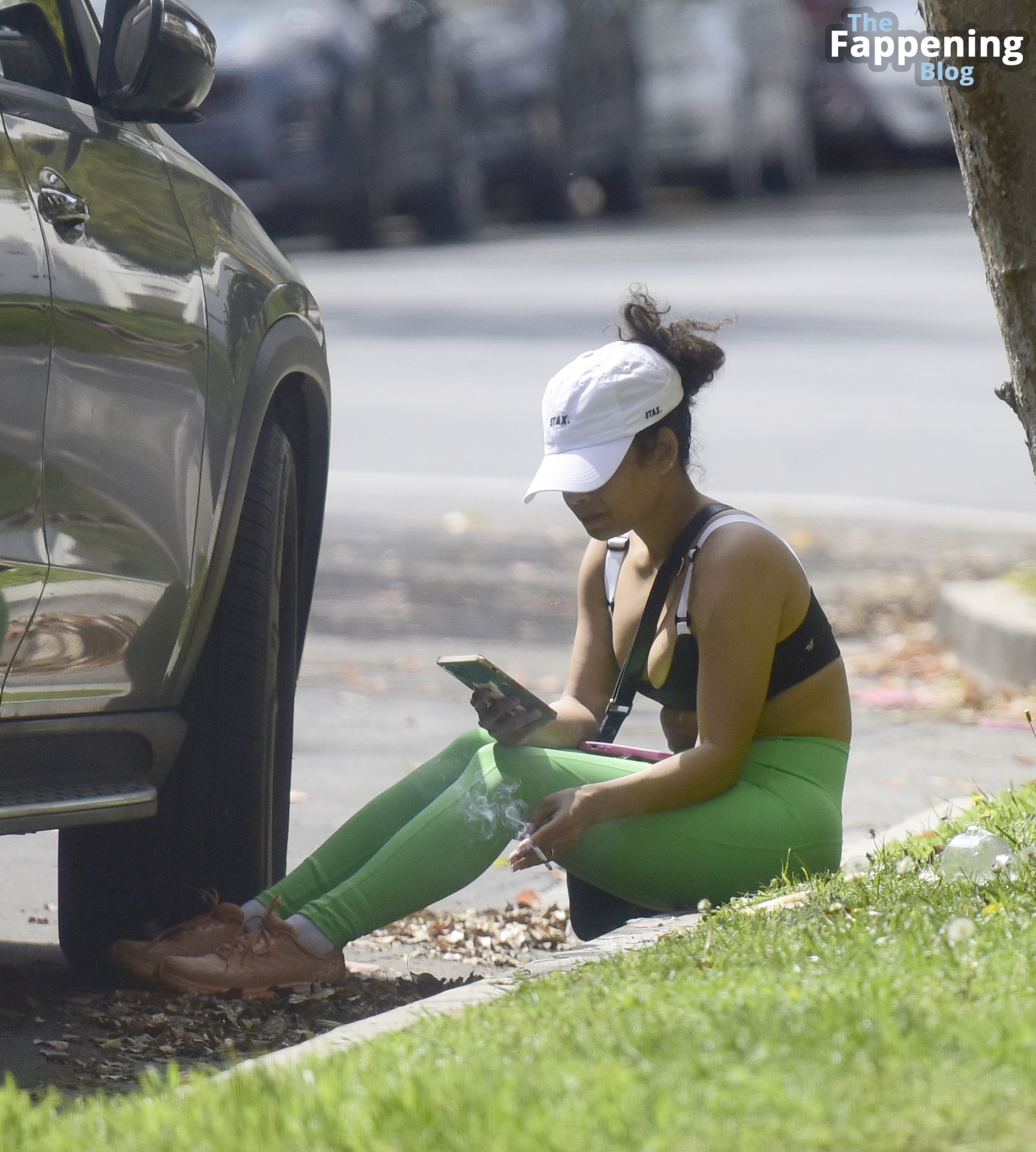 Christina Milian Pulls Over to Have a Smoke After a.jpg