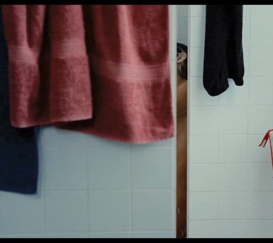Golshifteh Farahani showering in Les Deux Amis 2015.jpg
