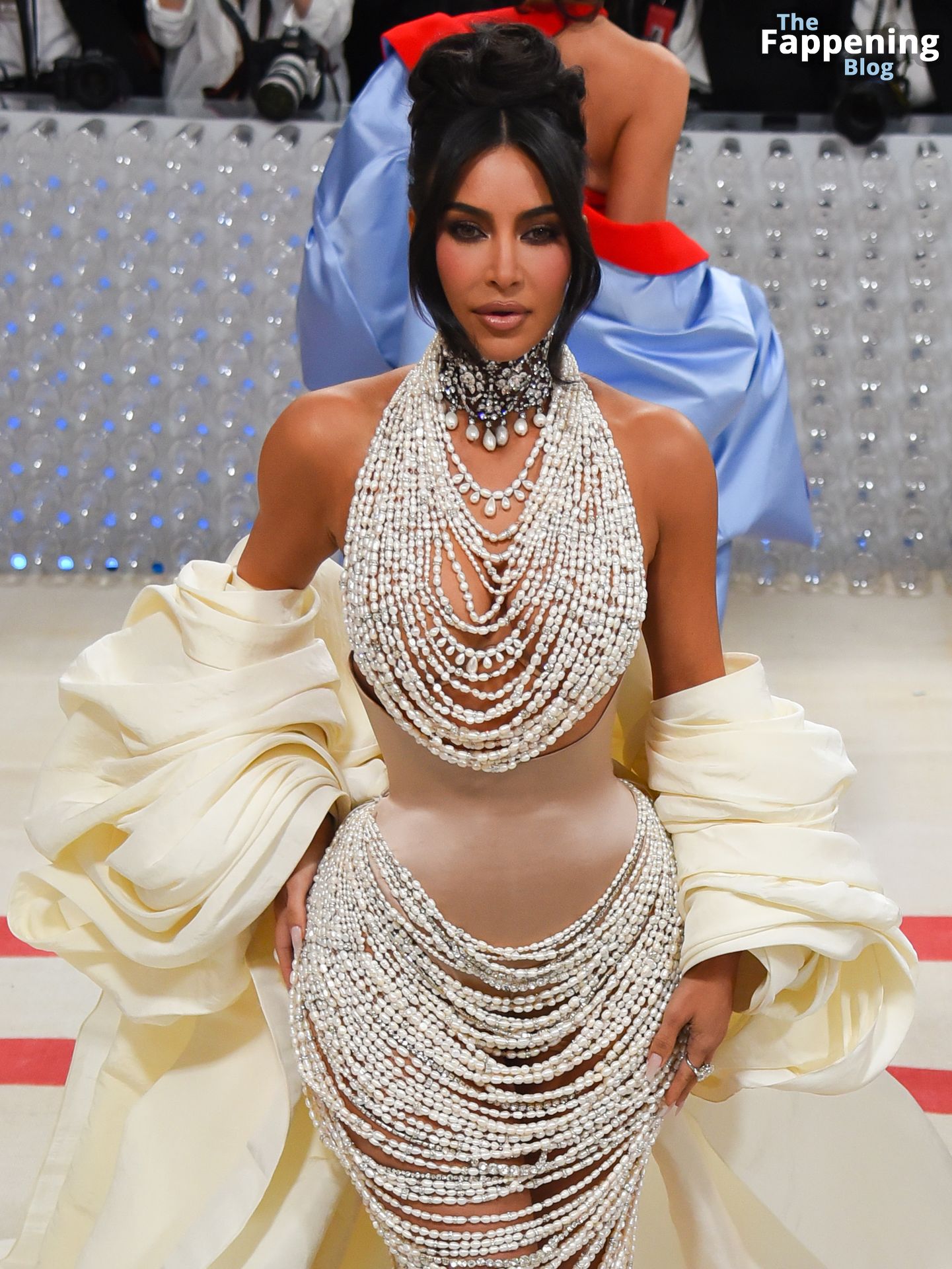 Kim Kardashian Displays Her Sexy Boobs at the Met Gala.jpg