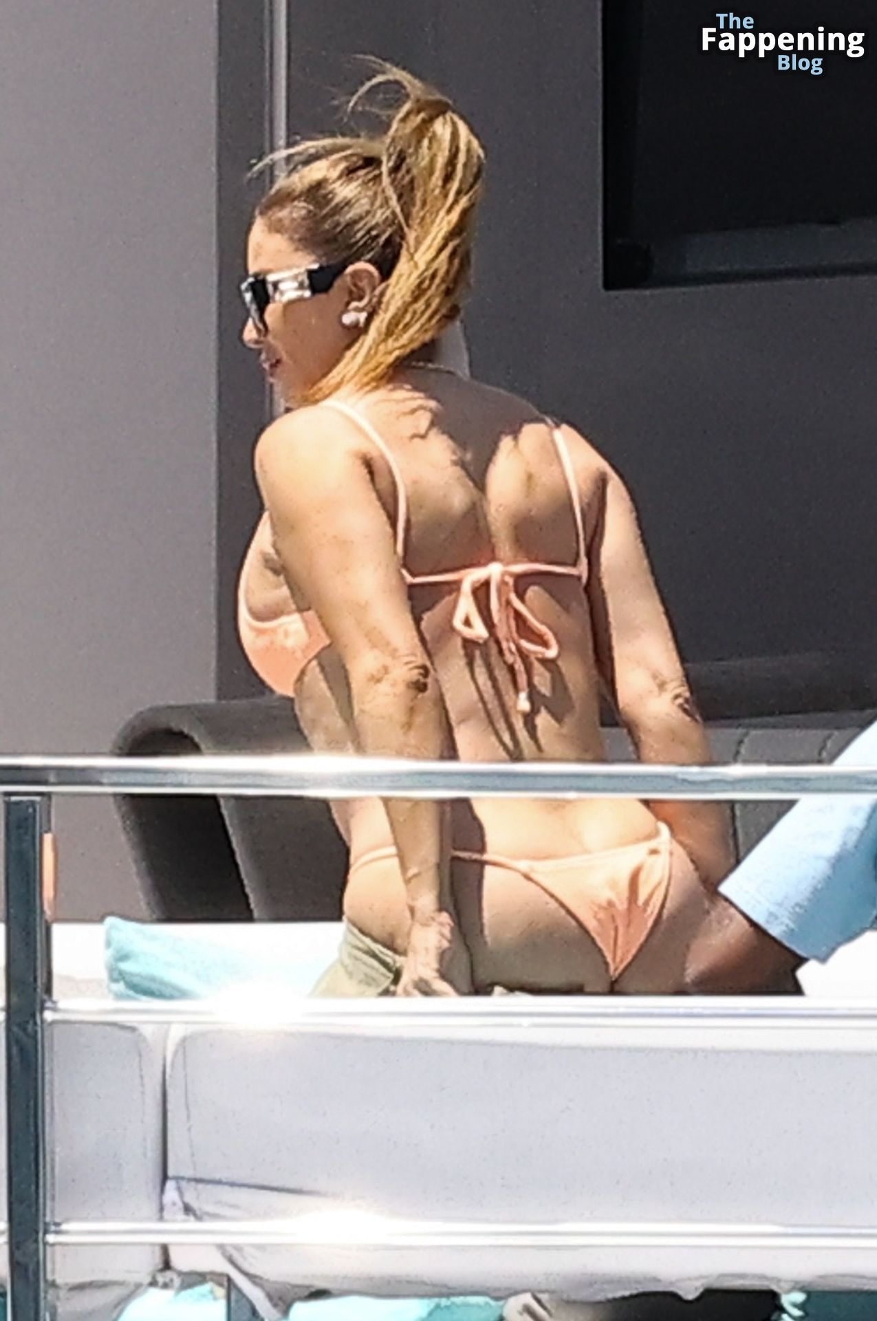 Larsa Pippen Enjoys a Day of Boating with Marcus Jordan.jpg
