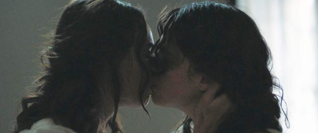 Margaret Qualley Rebecca Dayan Sexy Lesbian Kiss – Novitiate 15.jpg