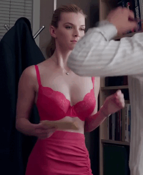 Betty Gilpin.gif