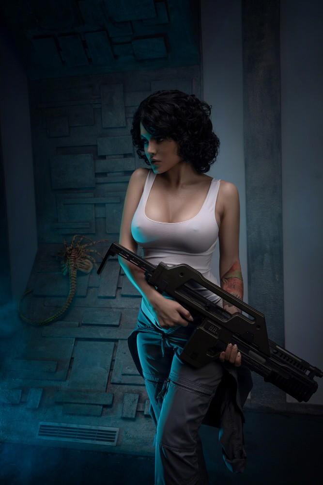 Kalinka Fox Ellen Ripley Cosplay OnlyFans Set Leaked – Influencers.jpg