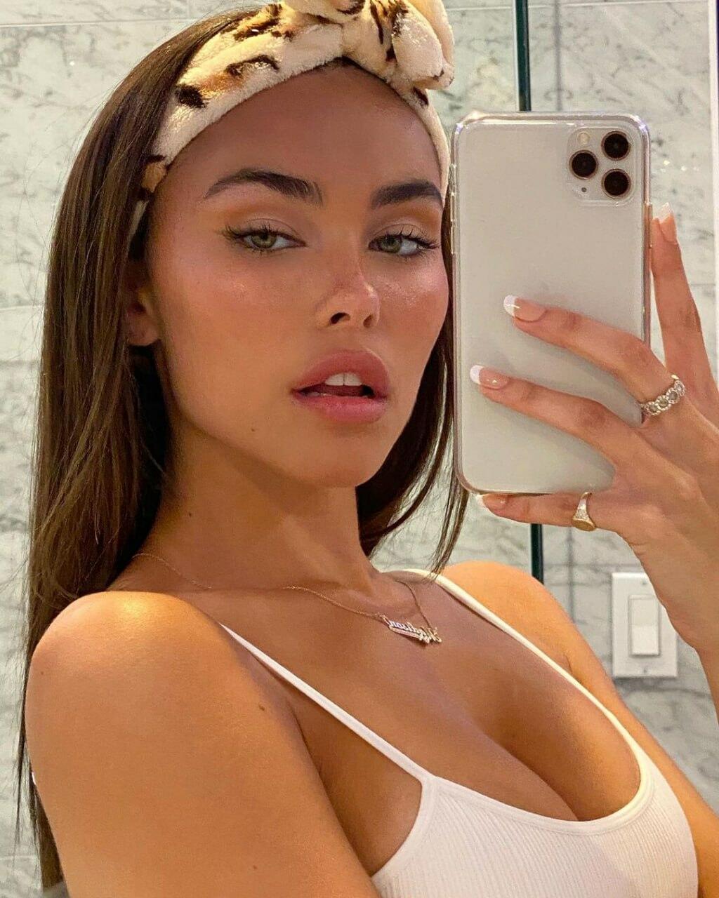 Madison Beer madisonbeer Nude OnlyFans Leaks 6 Photos.jpg