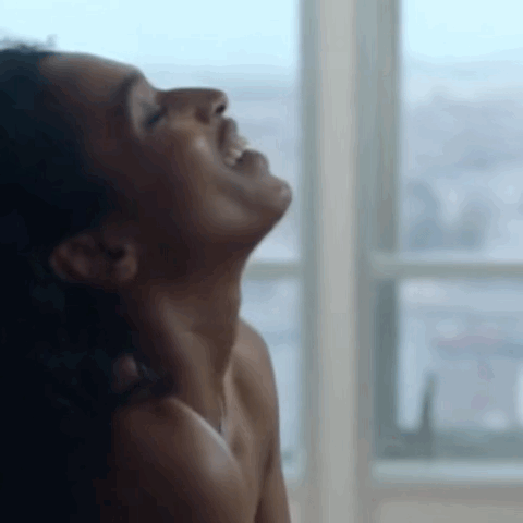 Sara Martins Je te promets s03e01 2023.gif