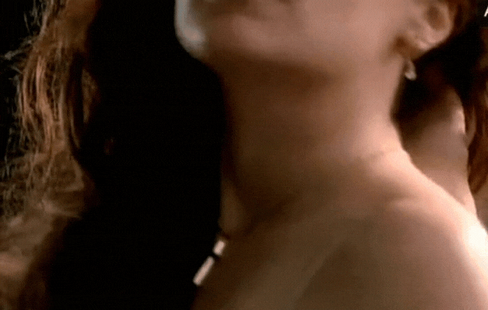 Sherilyn Fenn Boxing Helena 1993.gif