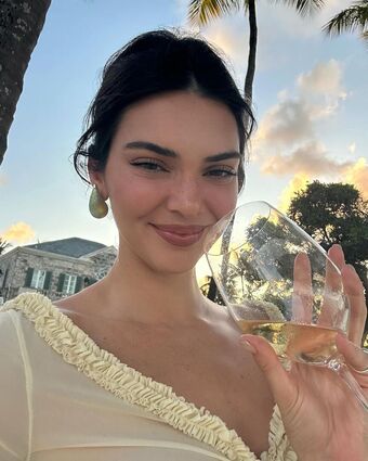 Kendall-jenner Nude Leaks OnlyFans Photo 222