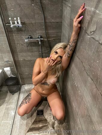 bellaslaws isabellalaws Nude Leaks OnlyFans – Leaked Models.jpg